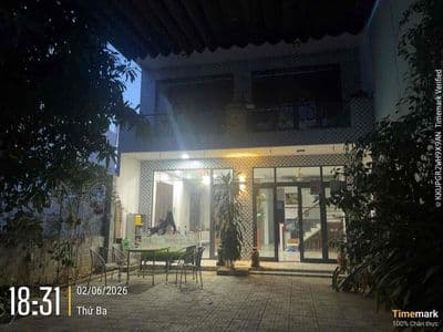 nhà 3 tầng, cách chợ 50m, vị trí kinh doanh, cho thuê 12tr/tháng