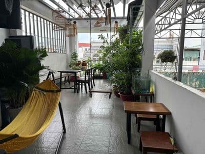 can ban nha mat tien .moi va sang trong. mien tiep cò lái