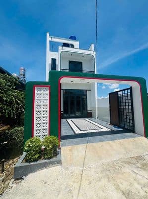 Bán nhà ngộp SHR 5×17 gần Cầu Lớn Hóc Môn, 3PN 3WC hoàn công