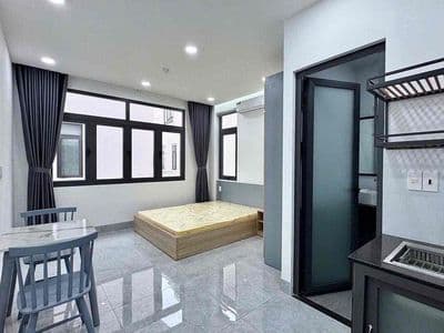 NHƯỢNG PHÒNG Y HÌNH full nội thất thoáng sáng KDC T30