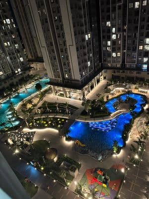CHO THUÊ 2PN 2WC - 2 Máy lạnh và Máy giặt- View hồ bơi - Giá 7.5tr