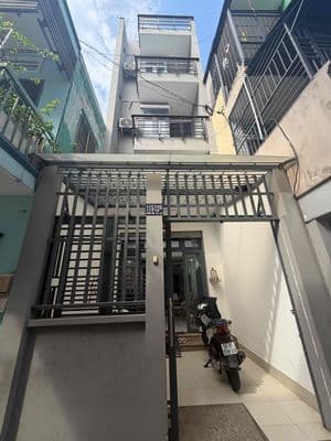 5 Tầng đúc BTCT mái BTCT SỔ hồng hoàn công 150mv dt 47mv đất 3,6 x 12