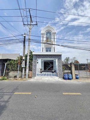 CHÍNH CHỦ CẦN BÁN MT KINH DOANH GẦN CHỢ DĨ AN NHÀ MỚI XÂY KIÊN CỐ
