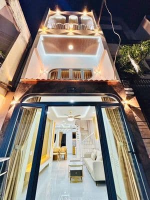 TRUNG TÂM PHÚ NHUẬN - NHÀ ĐẸP FULL NỘI THẤT 3 TẦNG 31M2 4 PN HẺM 3M