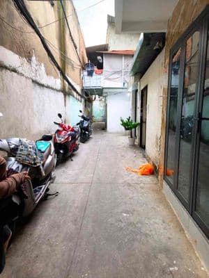 E TÌM CHỦ CHO NGÔI NHÀ NHỎ MỚI XINH ĐẸP - LÔ GÓC 2 MẶT THOÁNG