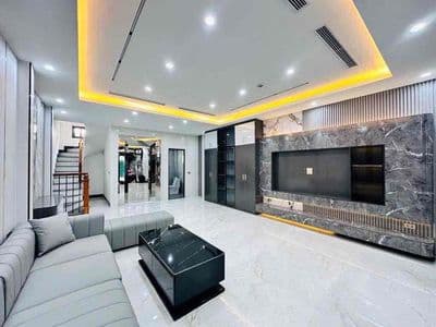 Nhà Lạc Long Quân, Ô tô 30m, Thang Máy, Ngõ Thông, Full Đồ, 2 Thoáng