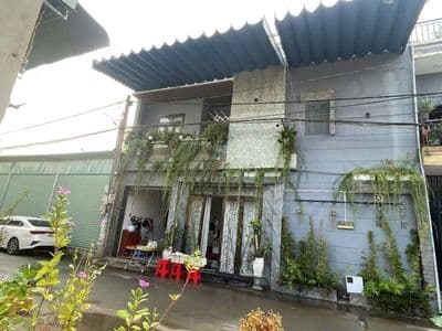 Nhà đẹp giá tốt 3 tỷ 300tr , ngang 6m, sổ hồng riêng thổ cư