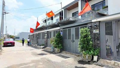 Nhà hoàn công + đất nền đối diện sân Golf Long Thành
