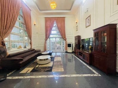 Bán nhà biệt thự hai mặt tiền, trung tâm đà nẵng, gần sân bay