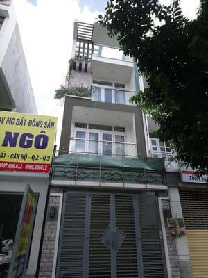 Nhà mặt tiền đường Nguyễn Hoàng, An Phú, quận 2, vị trí đẹp