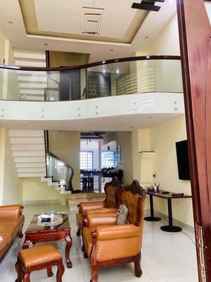 Cho thuê nhà 3 tầng 5PN đường Đinh Thị Hòa - Full nội thất, gần biển