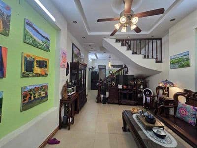 Gần ô tô phố Minh Khai 42m2 x5T giá 7.5 tỷ sổ đỏ cc KD ngõ. Thông tứ t