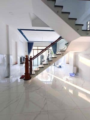NHÀ 3 TẦNG MỚI ĐẸP TRUNG TÂM THỦ ĐỨC 85m2, NGANG BỀ THẾ 5,1m, DỌN VÀO