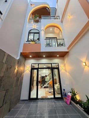 NHÀ MỚI CAO CẤP 1 TRỆT 2 LẦU – FULL NỘI THẤT – PHƯỜNG 6, Mỹ Tho