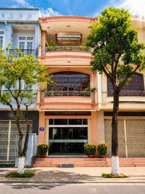 NHÀ MẶT TIỀN 153 HAI BÀ TRƯNG TRUNG TÂM QUẢNG NGÃI-100m2 ĐẤT, 3 TẦNG
