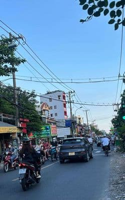 CHÍNH CHỦ BÁN NHÀ MẶT TIỀN KINH DOANH BÌNH LONG 2TẦNG SHR CHÍNH CHỦ