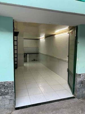 BÁN NHÀ TỈNH LỘ 10. NGAY KHU TÊN LỬA . 2 TẦNG . SỔ HỒNG 35 M2.