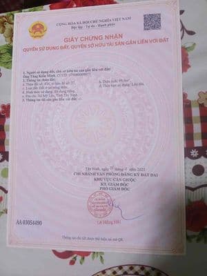 Dọn lên phố không ở. Cần bán nhà cấp 4. Diện tích 5 x 20.