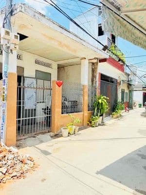 Cực rẻ 3.34 tỷ có nhà 60m² kiệt xe tăng, đúng 3 căn ra Tôn Đản,vuông v