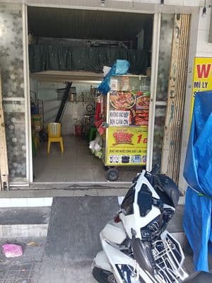 Chia sẻ căn mặt tiền đường lớn giá rẻ 2 triệu 5 tháng quận tân phú