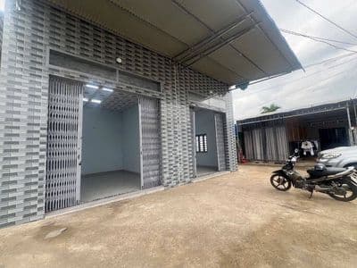 bán 2 căn nhà tại Tân Phú mặt tiền gần quốc lộ