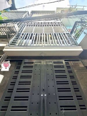 MẶT TIỀN ĐƯỜNG 3C,CHỈ 2,8TỶ/3TẦNG , HXH, BỚT LỘC,NGAY TRƯỜNG HOC
