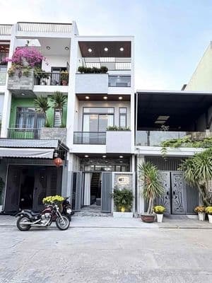 Nhà đẹp 3 tầng Hoà Minh, Đà Nẵng , 2 phút xe máy đến biển