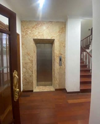 Cần bán nhà Đức Giang