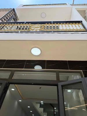 BÁN NHÀ 3 TẦNG LUÔN SÂN THƯỢNG - HUỲNH TẤN PHÁT QUẬN 7