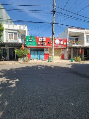 Kho 200m2 kiên cố gần diên hồng
