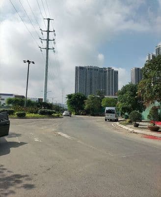 HƠN 5 NHÀ 2 TẦNG HẺM THÔNG KDC ECO GREEN, KCX TÂN THUẬN VÀO Ở NGAY