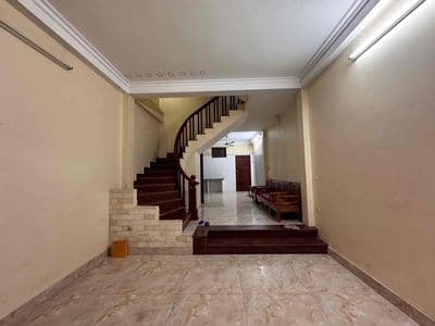 Cho thuê nhà nguyên căn mặt phố đặng vũ hỷ - thanh am- ô tô tránh,5pn