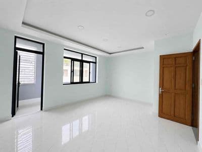 Cho thuê nhà đường Đặng Thuỳ Trâm, p13, BT. DT 5,5x14m. Giá 22tr/tháng