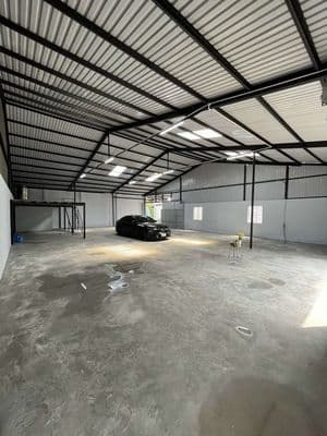 Cho thuê xưởng DT 300m Điện pa pha sẩn
