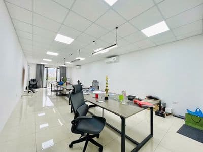 Cho thuê văn phòng tại đường Cát Linh sàn 60m2 thoáng nhiều ánh sáng.