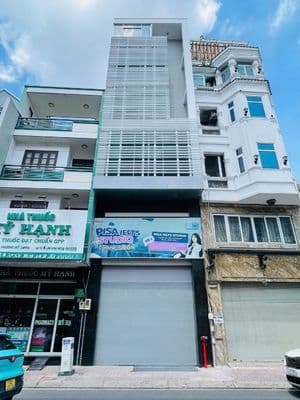 Cho thuê nhà nguyên căn mặt tiền đường lê bình, p.4, quận tân bình