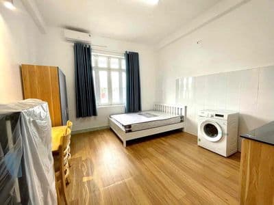 Studio nằm gần cầu sài gòn quận 2