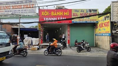 Nhà mặt tiền Phan Văn Hớn 4.25x40, gần ngã 3 Nguyễn Thị Thử HMon