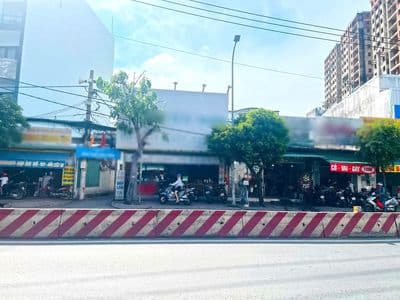Cần bán gấp nhà 6x28m mặt tiền kinh doanh Huỳnh Tấn Phát, Q7