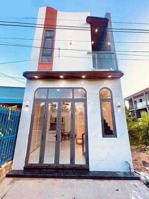 BÁN NHÀ TRỆT LẦU MỚI 100% HẺM 2 ĐƯỜNG 3/2 CÁCH CHỢ 100m
