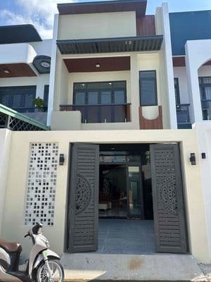Nhà phố 1trêt 1 lầu