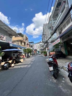 Nhà hẻm xe tải Bình Thới Quận 11, nhà vuông vức ko lỗi phong thuỷ