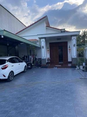 NHÀ BIỆT THỰ MẶT TIỀN ĐƯỜNG HUYỆN 25 CẠNH ĐƯỜNG PHAN VĂN ĐÁNG