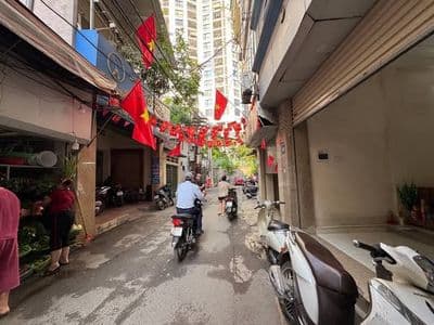 Bán nhà Hoàng Quốc Việt, Cầu Giấy, 5 tầng, mặt tiền rộng