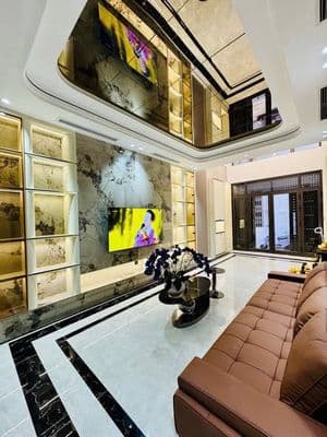 Bán nhà Ngọc Thuỵ Bồ Đề 50m 6 tầng thang máy ngõ thông oto tránh