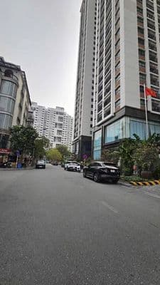 bán nhà đẹp phân lô Cầu Giấy nhỉnh 11 tỷ