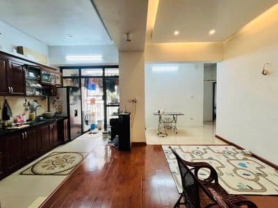 bán căn hộ 2pn Hoàng Quốc Việt full nội thất