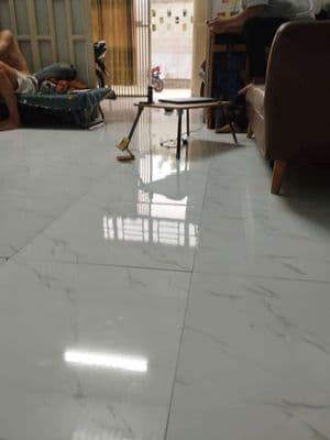 Bán đất tặng nhà C4 gần chợ Lái Thiêu. đường trước nhà 5m thông