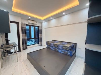 bán nhà 6 tầng Lĩnh Nam lô góc nội thất đầy đủ