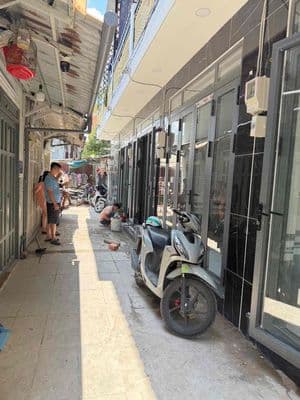 NHÀ XÂY DỰNG MỚI 100% , HẼM 1027 HUỲNH TẤN PHÁT Q7